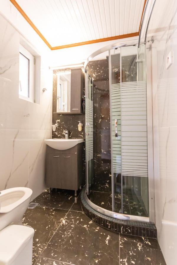 9 Mouses Apartment ฟิลเลียตรา ภายนอก รูปภาพ